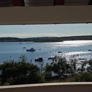 https://apartments-burle-vista.pula-hotels.org