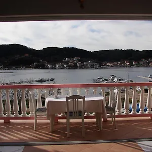 https://apartments-slavko.primorje-gorskikotar.com